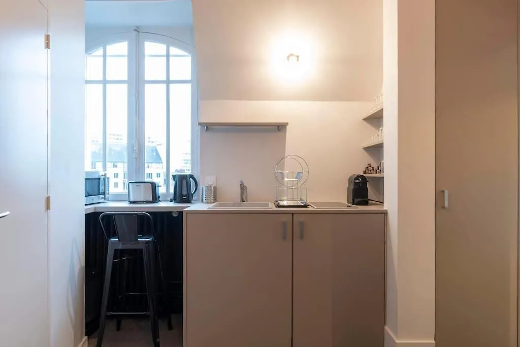 Suite Cosy De Charme - Hyper Centre - Second Lodge Rennes 0*,  France